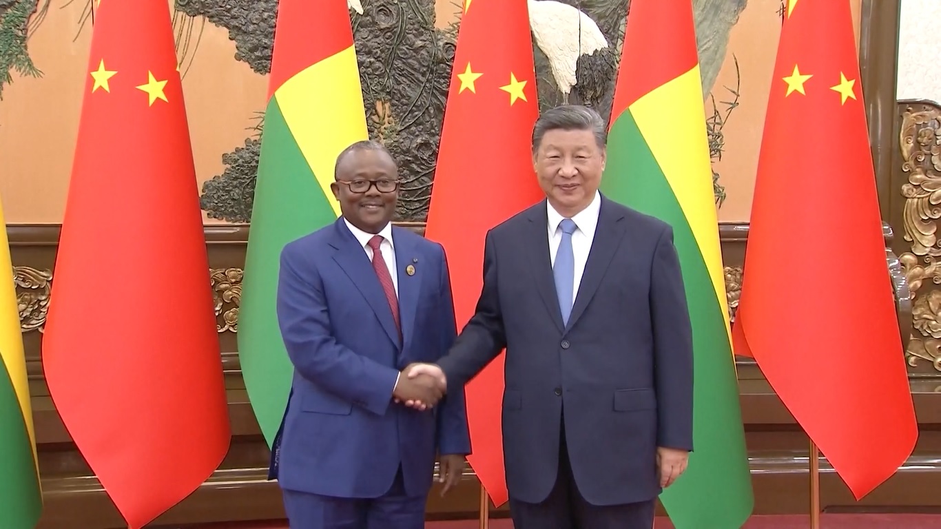 Tiongkok siap untuk meneruskan persahabatan tradisional dan memajukan kerja sama strategis dengan Guinea-Bissau untuk menjaga kedaulatan nasional