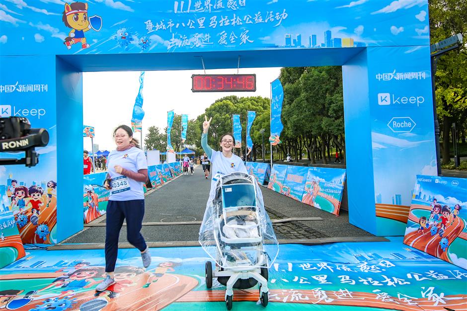 Shanghai biasanya mengalami periode puncak flu tahunan antara bulan Oktober dan Januari dan kelompok rentan disarankan untuk mendapatkan vaksinasi