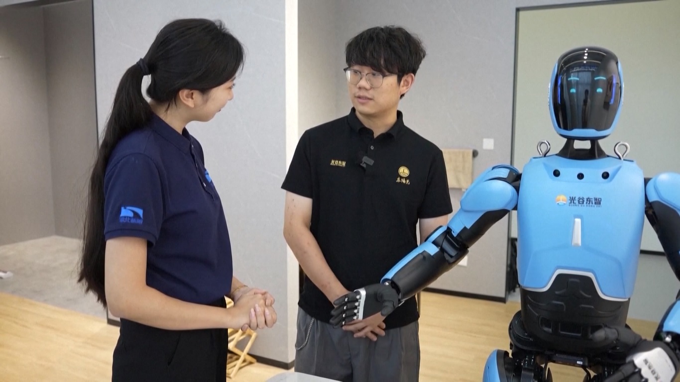 Perusahaan Robotika Tiongkok Melakukan Terobosan Besar dalam Bidang Pembersihan Rumah Otomatis