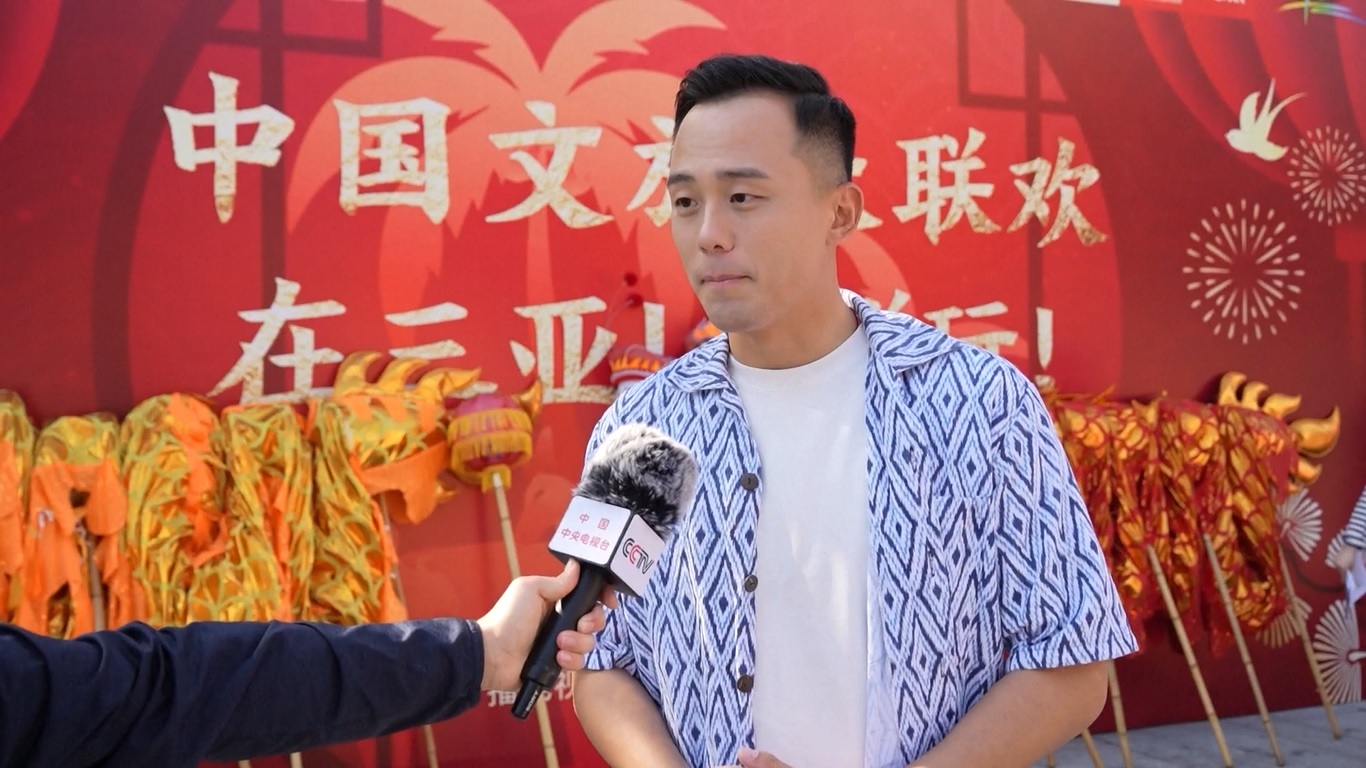 Sanya juga menyelenggarakan pesta kebun dengan wisatawan dari dalam dan luar negeri berkesempatan untuk menyelami tradisi Festival Musim Semi Hainan yang unik dan menikmati kuliner khasnya