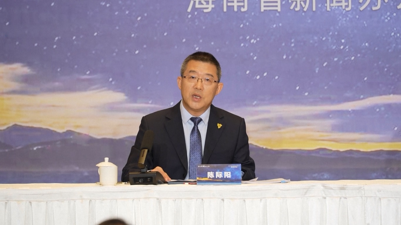 Festival ini akan memperkenalkan kegiatan pemutaran film di udara terbuka dengan karakteristik unik Hainan sambil menampilkan film-film Tiongkok dan internasional yang luar biasa di bioskop-bioskop mitra