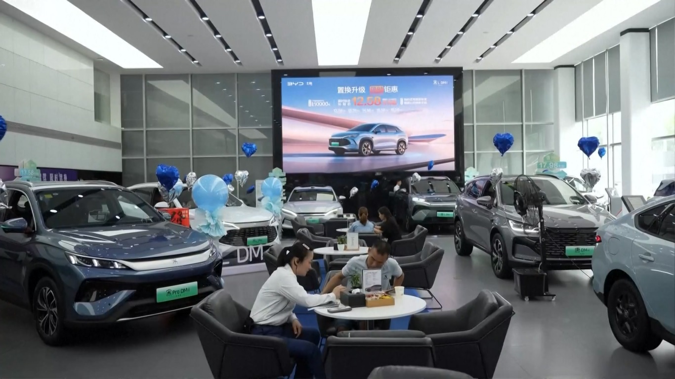 Industri Otomotif Tiongkok Catat Rekor Pertumbuhan Produksi dan Penjualan dalam 8 Bulan Pertama 2025