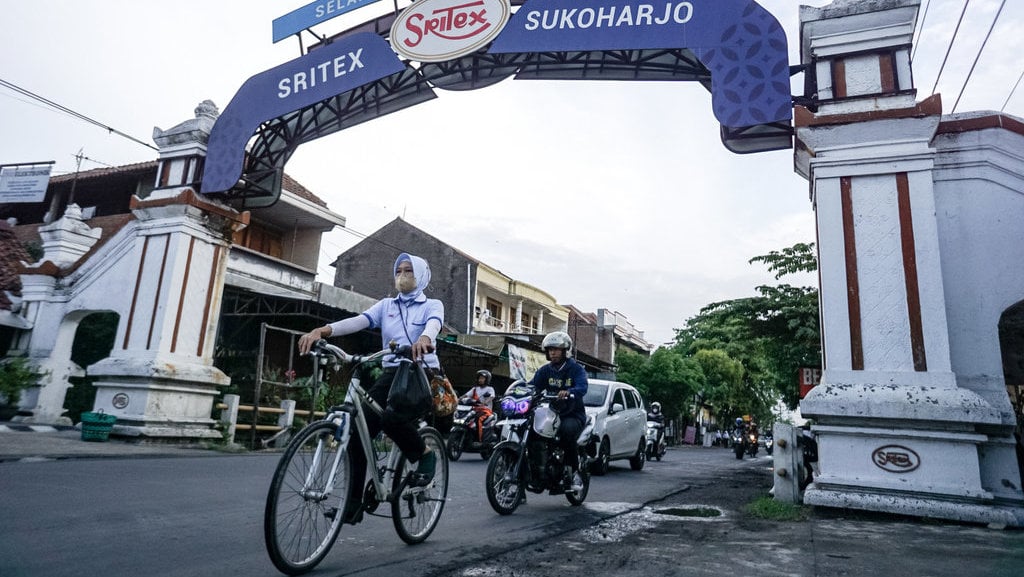 Wamenaker Immanuel Ebenezer Gerungan menyatakan pemerintah akan menjamin bahwa perusahaan Sritex bakal tetap beroperasi dan tidak ada karyawan yang di PHK