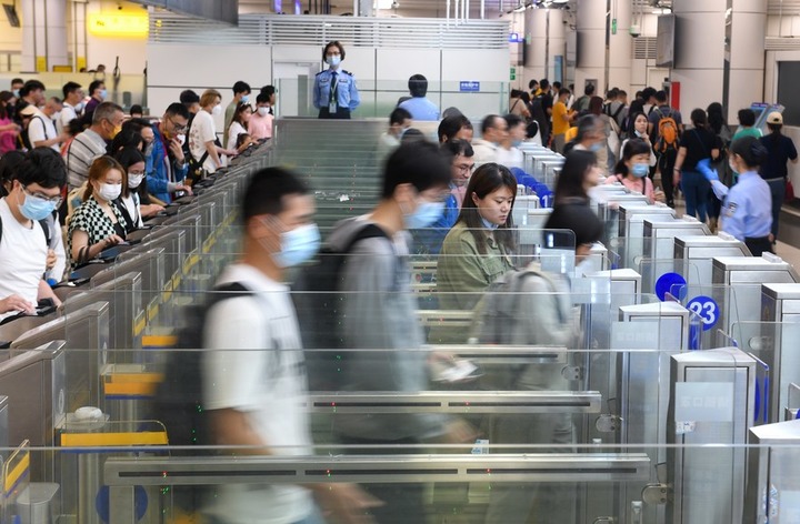 Jumlah perjalanan penumpang yang ditangani oleh perkeretaapian Tiongkok diperkirakan mencapai 19