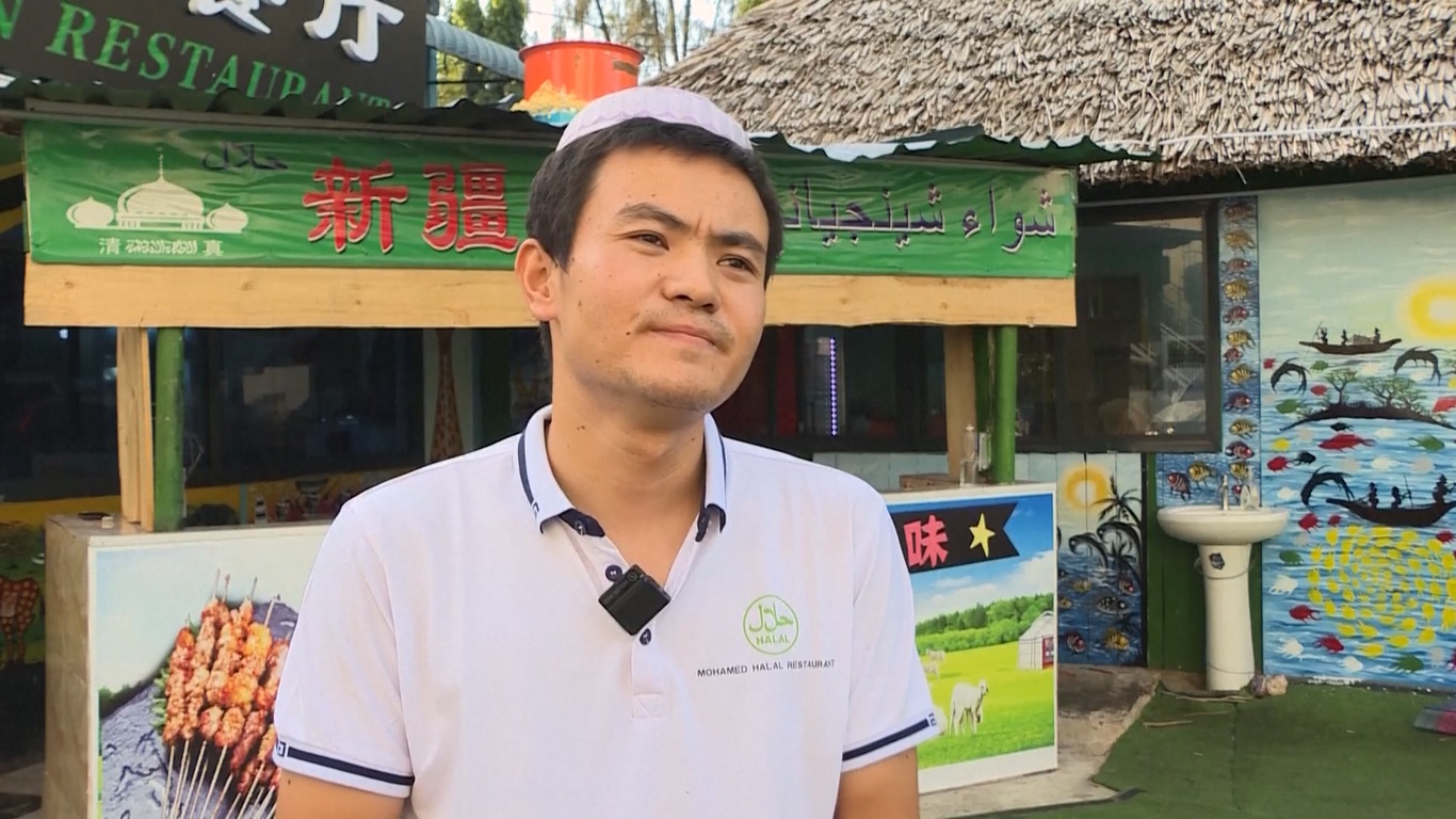 Munculnya cita rasa Tiongkok di meja makan dan restoran di seluruh negara Afrika Timur ini terjadi karena semakin banyak penduduk asli Tiongkok yang melakukan perjalanan jauh dan mendirikan bisnis jauh dari rumah