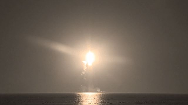 Roket Long March-11 propelan padat empat tahap responsif