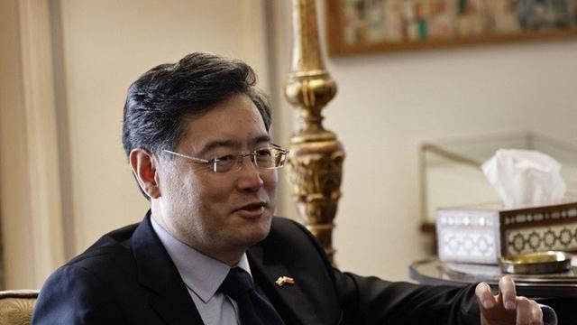 Pada kesempatan itu Qin pun bertanya