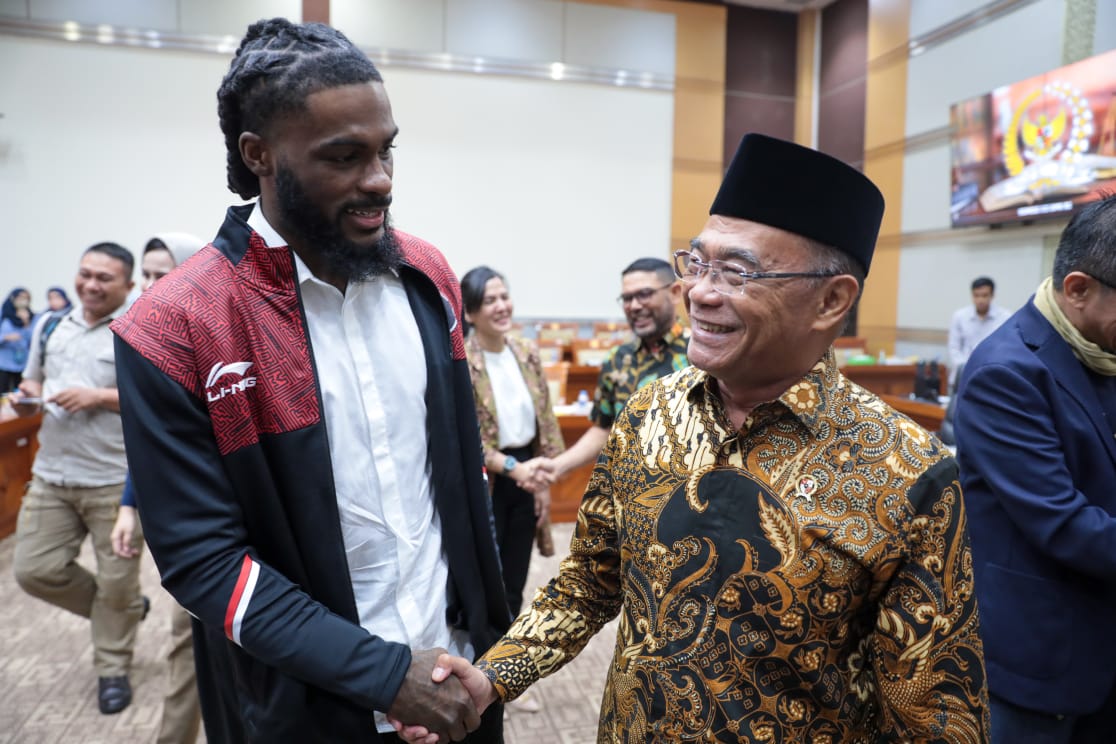 Dewan Perwakilan Rakyat Republik Indonesia (DPR RI) mendukung dan merestui proses naturalisasi pebasket bernama Jerome Anthony Beane Komisi X DPR memberikan dukungan dengan menyetujui rekomendasi kewarganegaraan RI