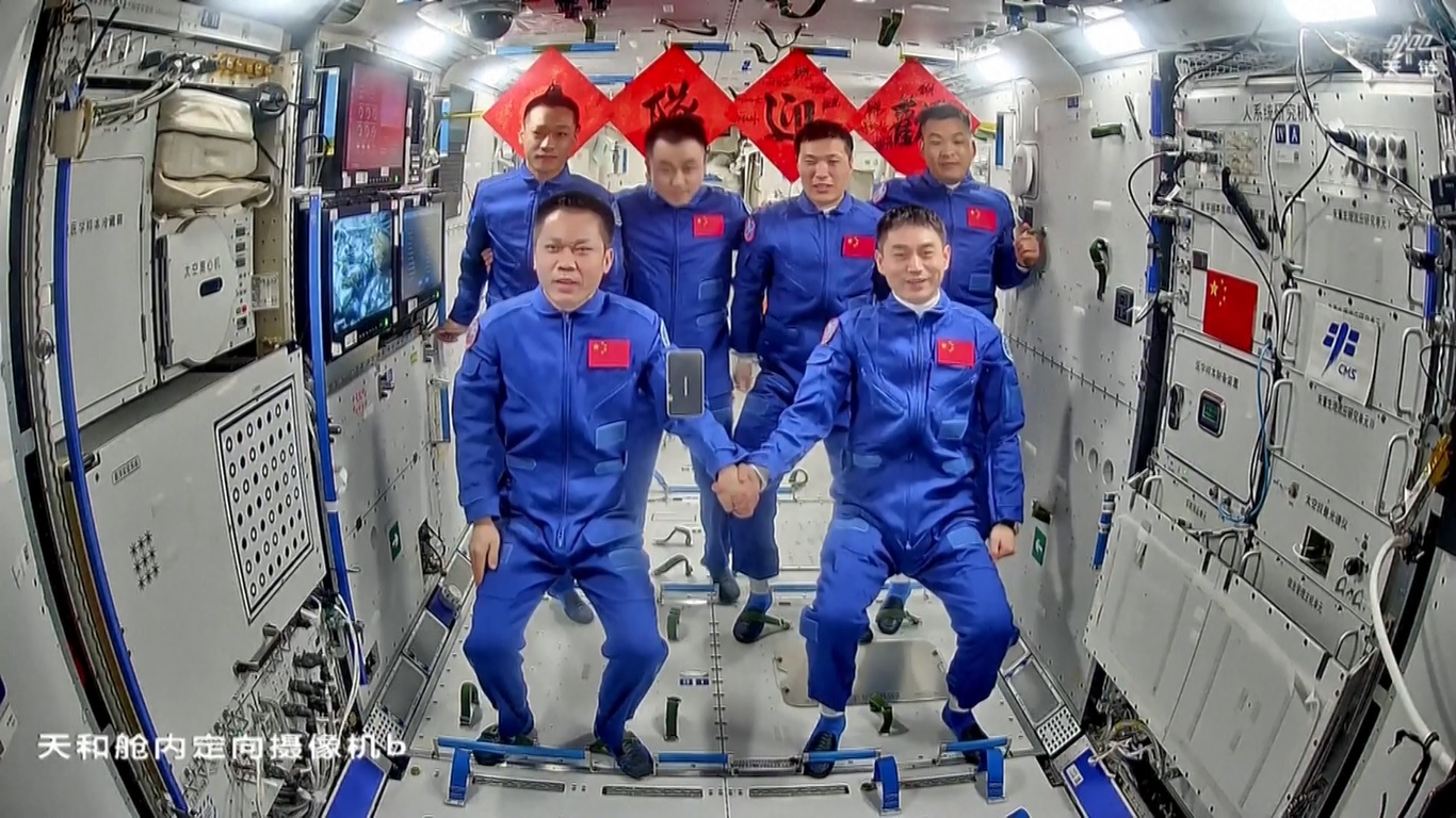 Pada pukul 05:04 (Waktu Beijing)