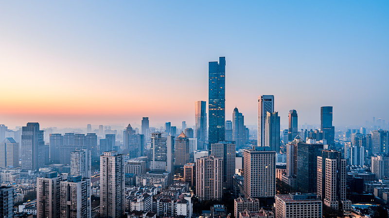 Tiongkok akan menyediakan lingkungan bisnis yang lebih berorientasi pasar berbasis hukum dan internasional untuk perusahaan asing dan tetap menjadi tujuan investasi yang menjanjikan untuk bisnis dari Jerman Australia dan seluruh dunia